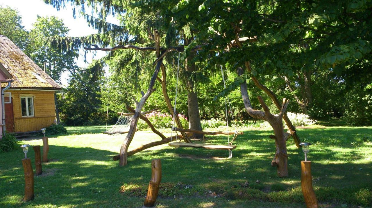 Rucava Lauku Viesu Maja Bajari旅馆 外观 照片